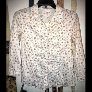 White Fitted Button-Up with Peach Flowers (size M)